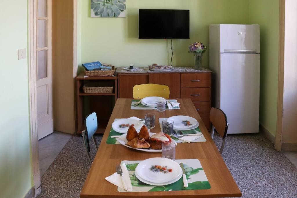 Palazzo Vitrano - Tourist Apartment Katanya Dış mekan fotoğraf