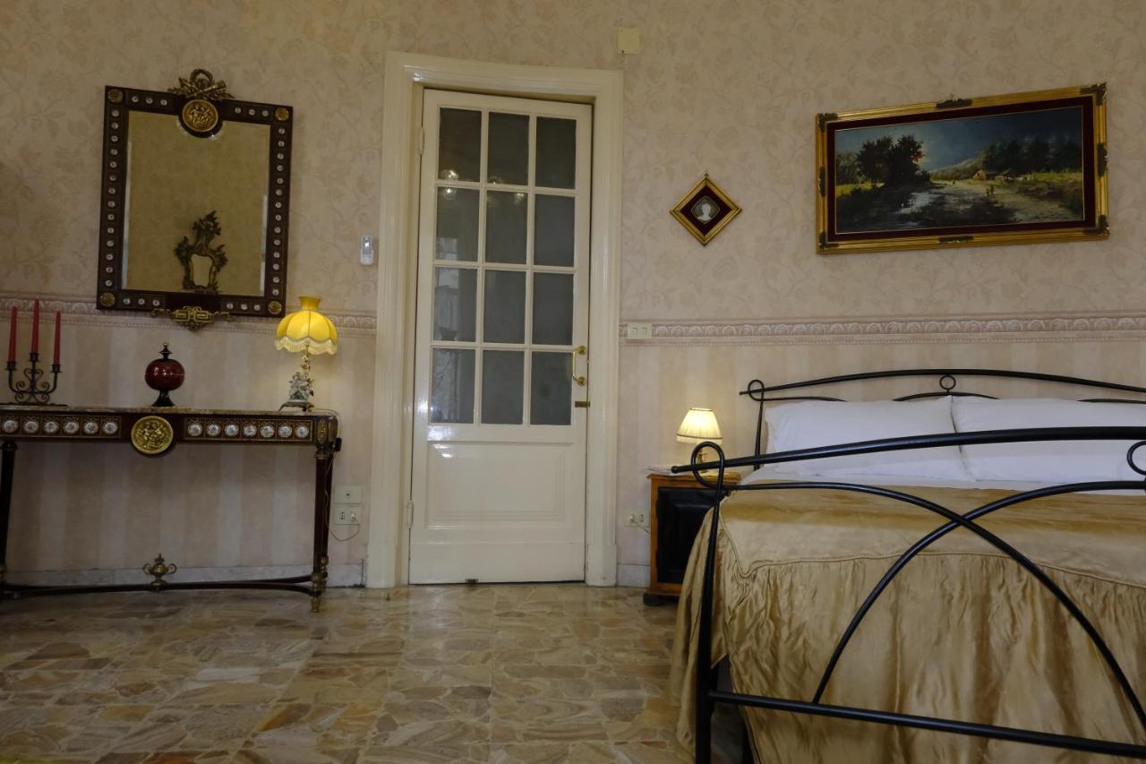 Palazzo Vitrano - Tourist Apartment Katanya Dış mekan fotoğraf